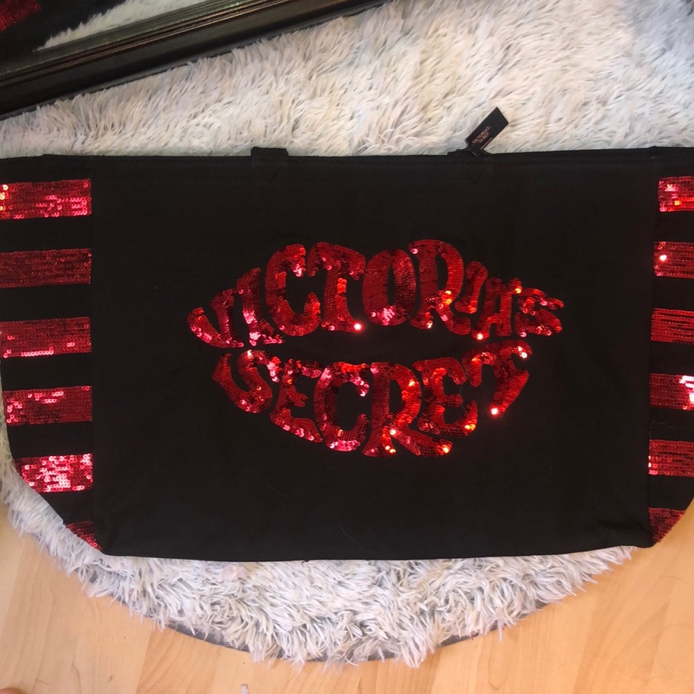 Victoria’s Secret tote